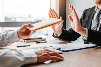 Khám phá 11 Hành vi nghiêm cấm trong hoạt động công chứng hiện nay