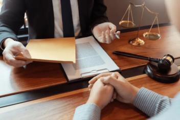 Tìm hiểu chi tiết Quy định pháp luật về công chứng hợp đồng