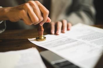 Có thể đòi lại hợp đồng mua bán đã công chứng hay không?