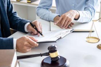 Có cần công chứng khi ủy quyền đi nộp hồ sơ hành chính?