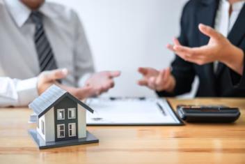 Công chứng mua bán nhà đất khi có giấy ủy quyền của bên bán