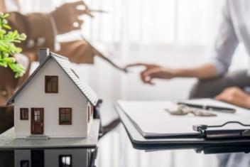 Công chứng mua bán nhà đất khi đất quy hoạch chưa được bồi thường