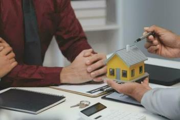 Công chứng mua bán chung cư liên quan đến tài sản chung vợ chồng: Tìm hiểu chi tiết