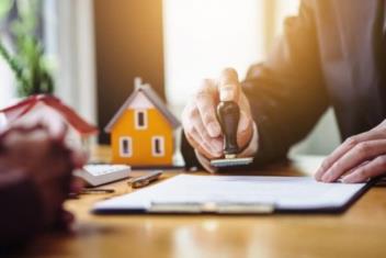 Công chứng hợp đồng tặng cho bất động sản