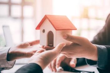 Cha mẹ cho con đất: Chữ ký của các con khác có cần thiết không?
