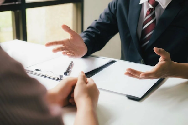 Quyền từ chối công chứng của công chứng viên