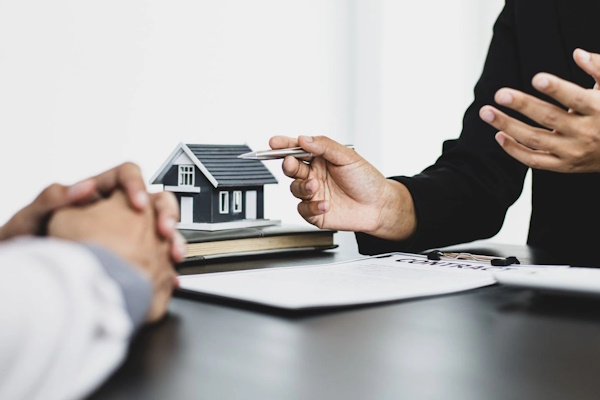 Cách tính phí công chứng mua bán nhà đất