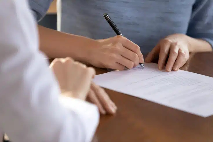 Giấy ủy quyền viết tay có giá trị pháp lý không?