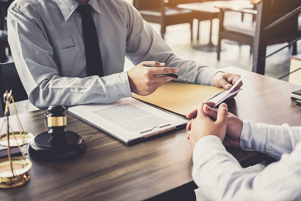 Có cần công chứng khi ủy quyền đi nộp hồ sơ hành chính?