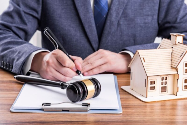 Công chứng mua bán nhà đất khi bên mua muốn thế chấp nhà đất đó