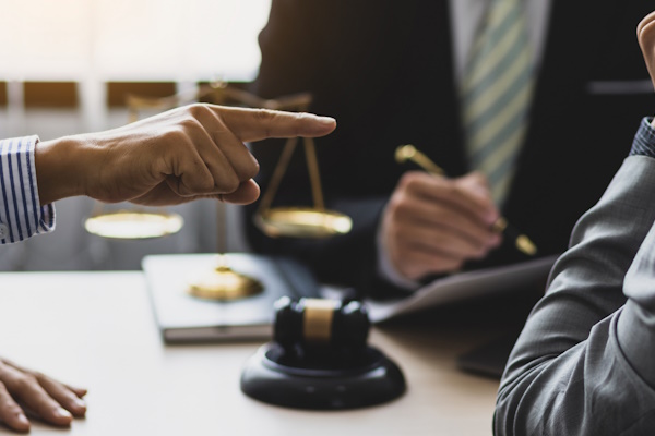 Công chứng mua bán nhà đất trong trường hợp hai bên tranh chấp