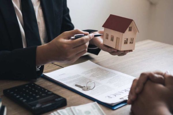 Công chứng hợp đồng cho thuê cho mượn bất động sản