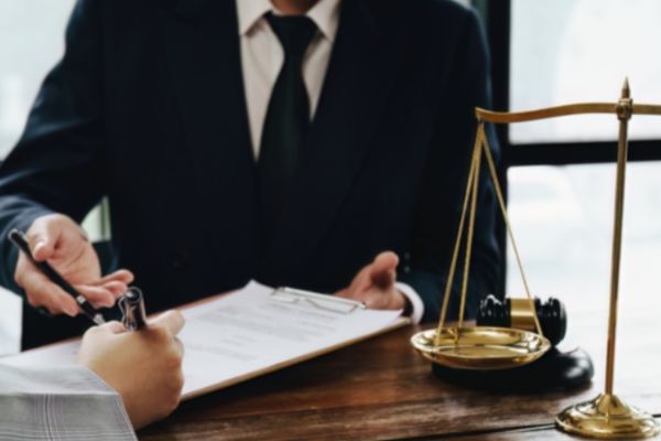 Thừa kế theo di chúc và thừa kế theo pháp luật