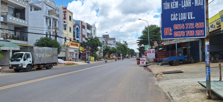 văn phòng công chững Võ Trần Chí